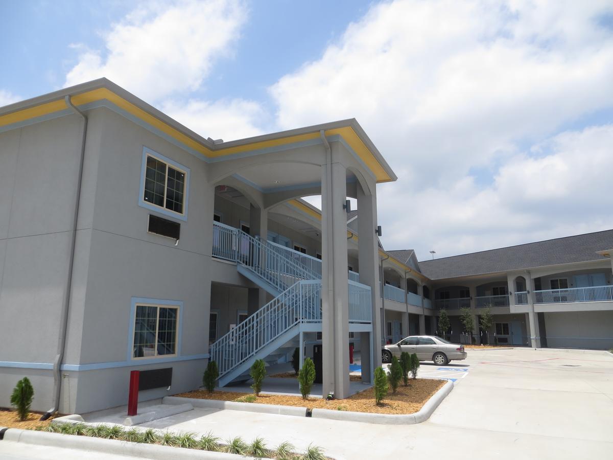 Haven Inn & Suites Willowbrook (Adults Only) Houston Esterno foto